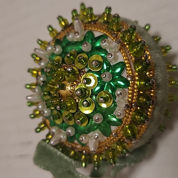 Set of 9 Vintage Handmade Sequin Beaded Stickpin Christmas Ornaments - Picture 10 of 16